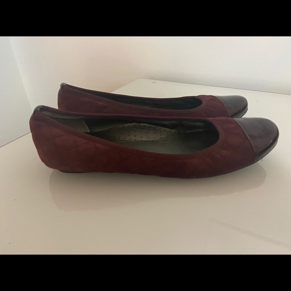 Vanelli Serene Suede Quilted Cap Toe Flats 7.5 - Picture 2 of 4